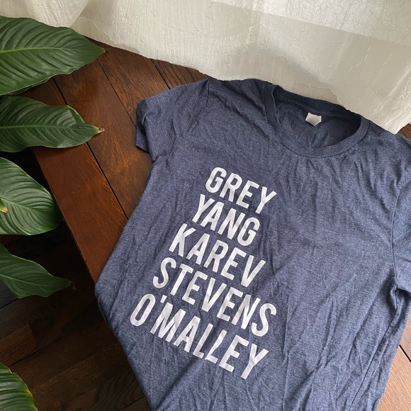 Grey’s Anatomy T-Shirt - Picture 1 of 4